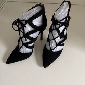 NWT BCBGeneration Tasmin Lace Up Pointed Toe Suede Leather Heels size 5